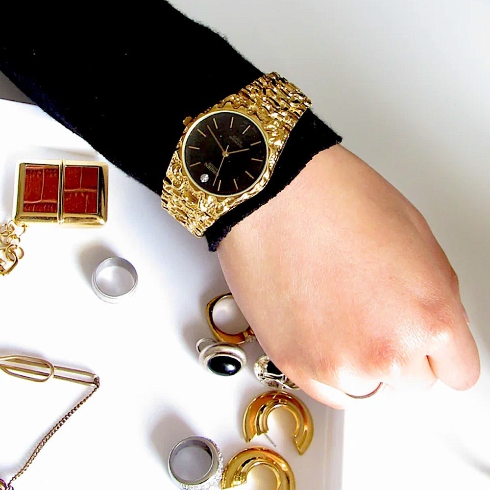 GRUEN PRECISION   Vintage Black Dial Gold Nugget Ladies Wrist Watch